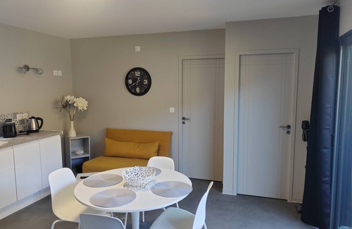 Loures-Barousse Apartment | Charming mountain gîte