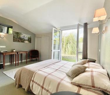 Saint-Hilaire-de-Villefranche House | Chambres Domaine de Laléard