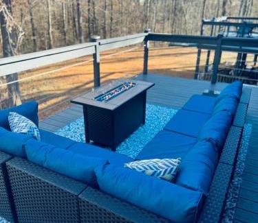 Counce House | Chad's PickwickLake Retreat