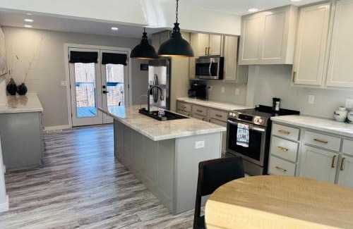 Counce House | Chad's PickwickLake Retreat