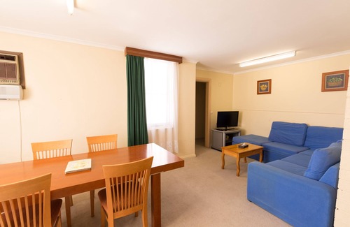 Hughesdale Hotel | Chadstone Executive Motel