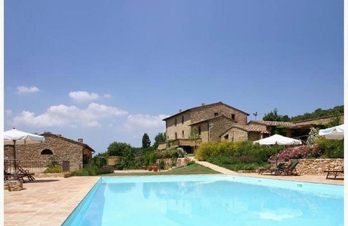 Simignano Apartment | Chaffinch Mascie