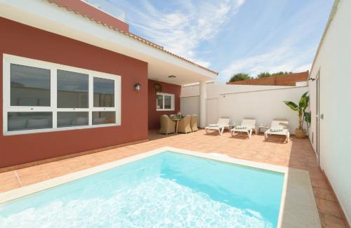 Telde Villa | Chalé con piscina junto a la playa