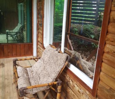 Praia Grande Ski Chalet | Chalé Espelhado no Itaimbezinho