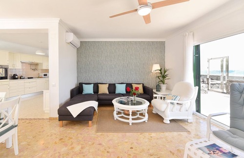 Playa del Ingles Ski Chalet | Chalet Golden Sahara by VillaGranCanaria