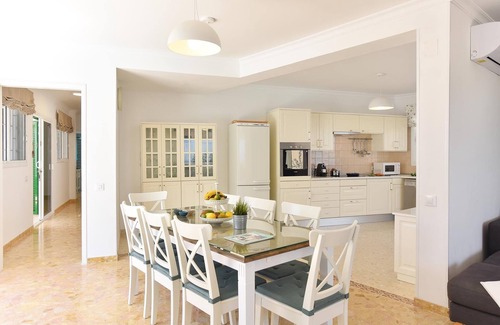 Playa del Ingles Ski Chalet | Chalet Golden Sahara by VillaGranCanaria