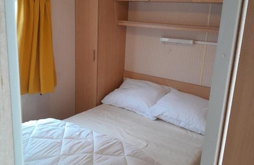 Schoonloo Ski Chalet | Chalet 108 met airco familie camping de Tien Heugten Schoonloo Drenthe