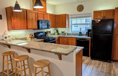 Government Camp Ski Chalet | Chalet 114 at the Official Collins Lake Resort