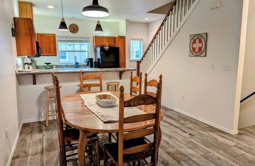 Government Camp Ski Chalet | Chalet 114 at the Official Collins Lake Resort