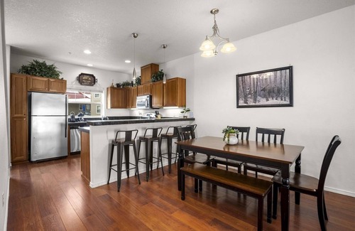 Government Camp Ski Chalet | Chalet 138 at the Official Collins Lake Resort