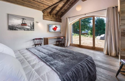 Meribel Village Ski Chalet | Chalet, 300m from ski slopes, swimming pool, hammam, terrace, fireplace or stove, parking, tv