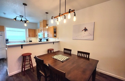 Government Camp Ski Chalet | Chalet 32 at the Official Collins Lake Resort