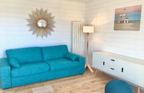 Gruissan Plage Ski Chalet | Chalet Alaric & Jacuzzi Ilot 1 rang1! VUE MER! 4rooms! CLIM 10p 24H24