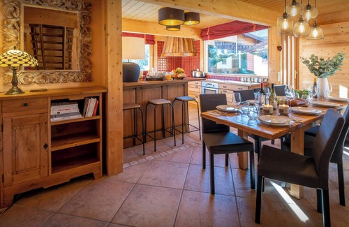 Saint-Jean-de-Sixt Ski Chalet | Chalet Antigone - ski holiday for 8 with mountain view - OVO Network