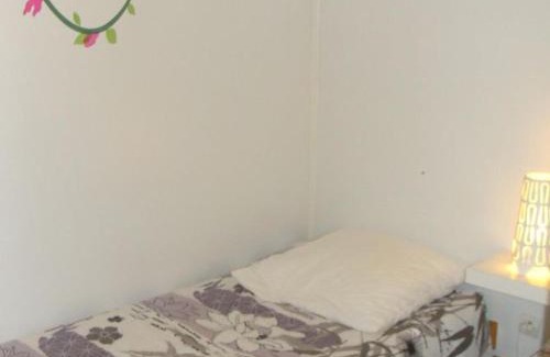 Sauveterre-de-Rouergue Other | Chalet avec Terrasse à Sauveterre-de-Rouergue, 2 Chambres, Équipements Complets - API-1-52-410