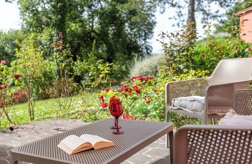 Trequanda Ski Chalet | Chalet "Azzurro" with Mountain View, Shared Pool & Wi-Fi