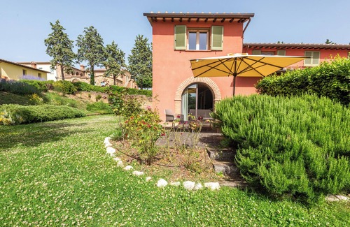 Trequanda Ski Chalet | Chalet "Azzurro" with Mountain View, Shared Pool & Wi-Fi