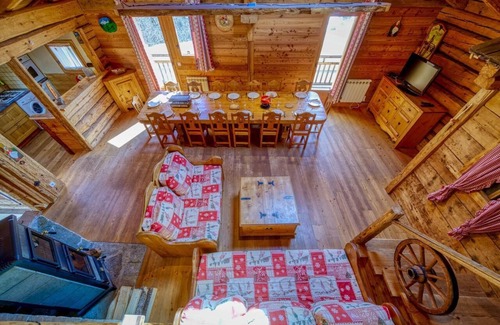 Hauteluce Ski Chalet | Chalet "Beaufortain La Pachna" – Family-Friendly Retreat with Garden and Parking