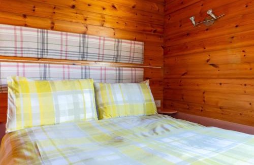 Brazzacott Ski Chalet | Chalet Beech Lodge by Interhome