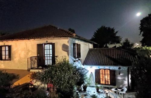 Mar del Plata House | Chalet Caserón de Tejas, Amplia y confortable casa para hasta 11 huéspedes