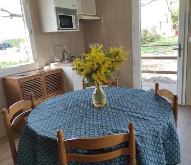 Lavaur Ski Chalet | Chalet charmant à Verfeil avec piscine partagée