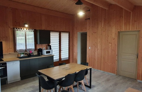 Montreal Ski Chalet | Chalet Cigales-holiday home 4/6 pers