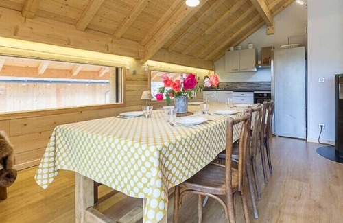 La Feclaz Ski Chalet | Chalet Cozy au Cœur de La Féclaz : Séjour Authentique et Proche des Pistes