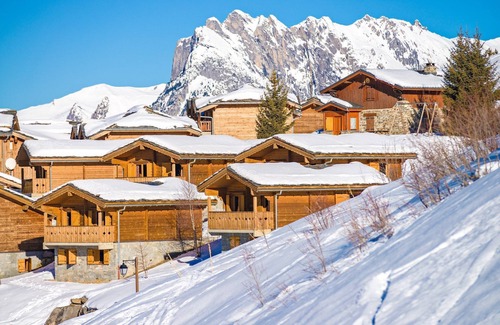 Valmeinier Ski Chalet | Chalet cozy près des pistes | accès piscine + spa!