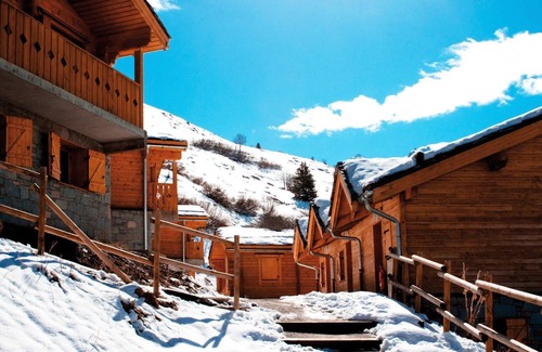 Valmeinier Ski Chalet | Chalet cozy près des pistes | accès piscine + spa!