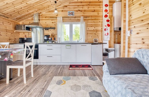 Thenac Ski Chalet | Chalet 'De Campagne En Dordogne' with Private Terrace and Private Garden
