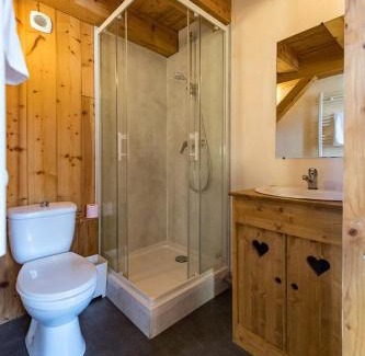 Saint-Sorlin-d'Arves Ski Chalet | Chalet de charme 11 personnes proche du centre du village