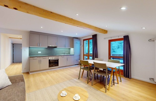 Les Mayens-de-Sion Apartment | Chalet de l'Ours AUTHENTIC Appart. Chambésy 6 pers