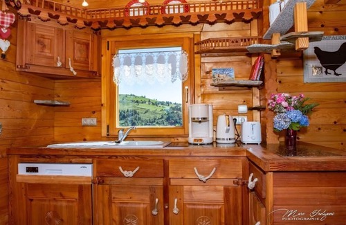 La Bresse Ski Chalet | Chalet des papillons . with wiidoo flakes 2/6 pers 3 stars