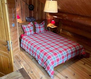 Chantelouve Ski Chalet | Chalet en rondins le Bécan tout proche des Ecrins