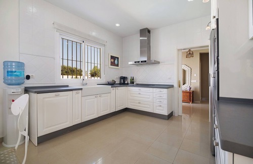 Chiclana de la Frontera House | Chalet Casa Abedul Sancti Petri with Pool, Garden & Wi-Fi