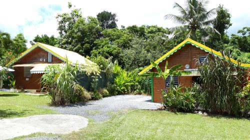 Baie-Mahault Ski Chalet | Chalet Fetay