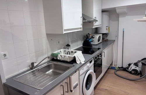 Lisbon Old Town Ski Chalet | Chalet for 5 in the city center