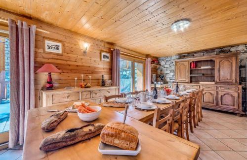 Les Almes Ski Chalet | Chalet Gypaete - Chalet Traditionnel 180m2 - 6 chambres, 6 salles de bain, jacuzzi MAE-5886