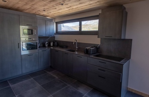 Eclose-Est Ski Chalet | Chalet Hope