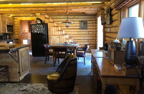 Island Park Cabin | Chalet in forest sleeps 6