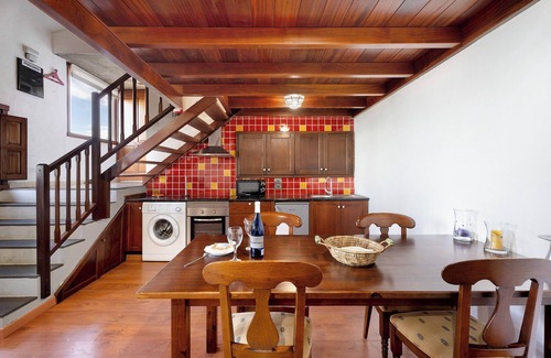 Tigaday Ski Chalet | Chalet 'La Higuera' with Sea View, Shared Terrace and Wi-Fi