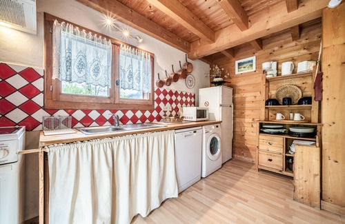 Vacheresse Ski Chalet | Chalet 'Le Darbon 3 Étoiles' with Mountain View, Private Garden and Wi-Fi