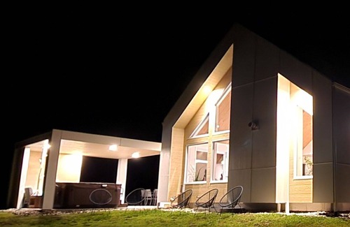 Lac-Etchemin House | Chalet le Harfang - nature et spa en plein coeur du golf