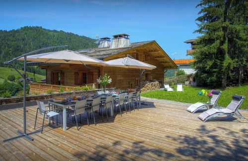 La Clusaz Ski Chalet | Chalet Le Mousqueton - ski base for 14 spa & mountain views - OVO Network