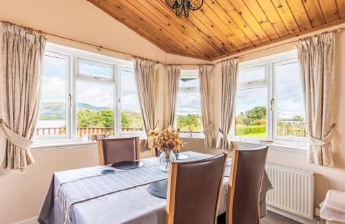 Kinross Ski Chalet | Chalet Loch Side Lodge 5 by Interhome