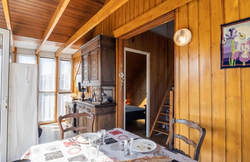 Cleder Ski Chalet | Chalet Petit Chalet à la Plage by Interhome