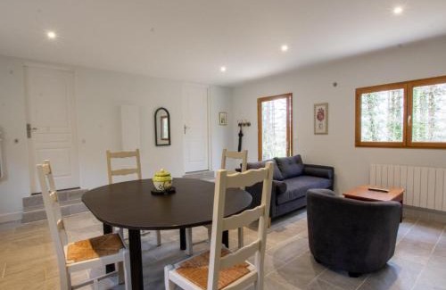 Saint-Pompont House | Chalet rustique avec terrasse et WiFi au cœur du Périgord Noir - FR-1-616-387