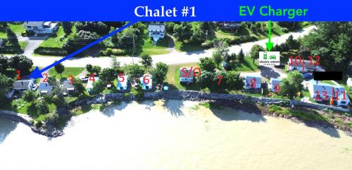 Cap-Saint-Ignace Ski Chalet | Chalet Studio #1 Waterfront with Spa Fireplace & Wifi