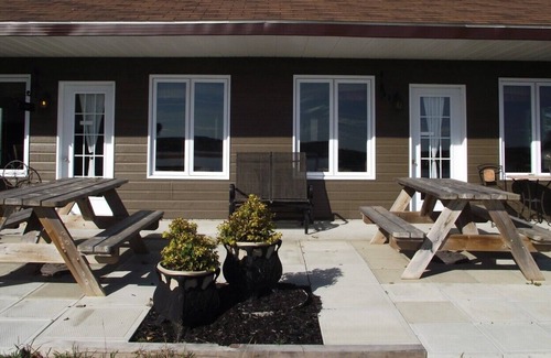 Larouche House | Chalet sur le bord du lac de deux chambres Le Kim