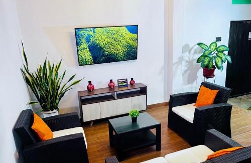 La Banda de Shilcayo House | CHALET TARAPOTO